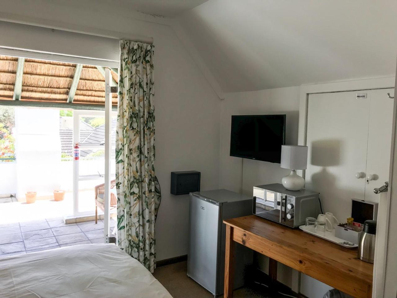 Howards End Manor B&B Fokváros Kültér fotó