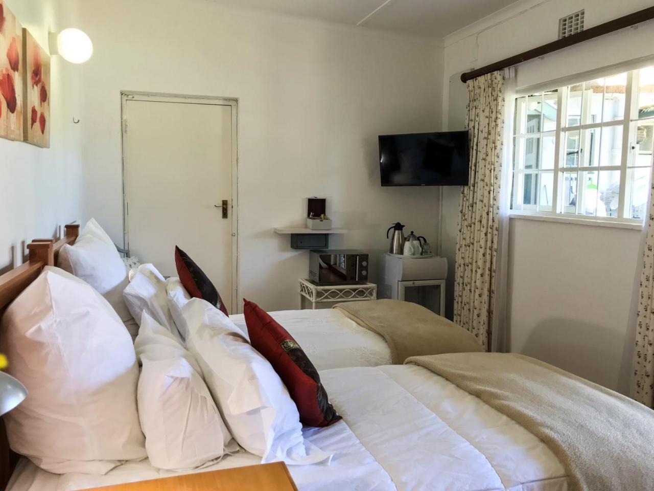 Howards End Manor B&B Fokváros Kültér fotó