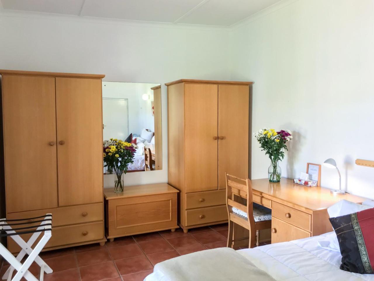 Howards End Manor B&B Fokváros Kültér fotó