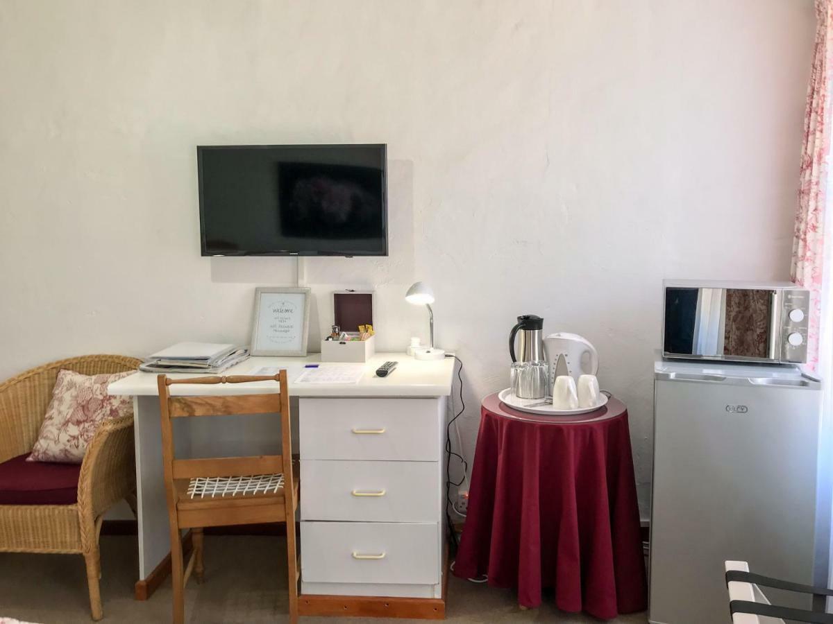 Howards End Manor B&B Fokváros Kültér fotó
